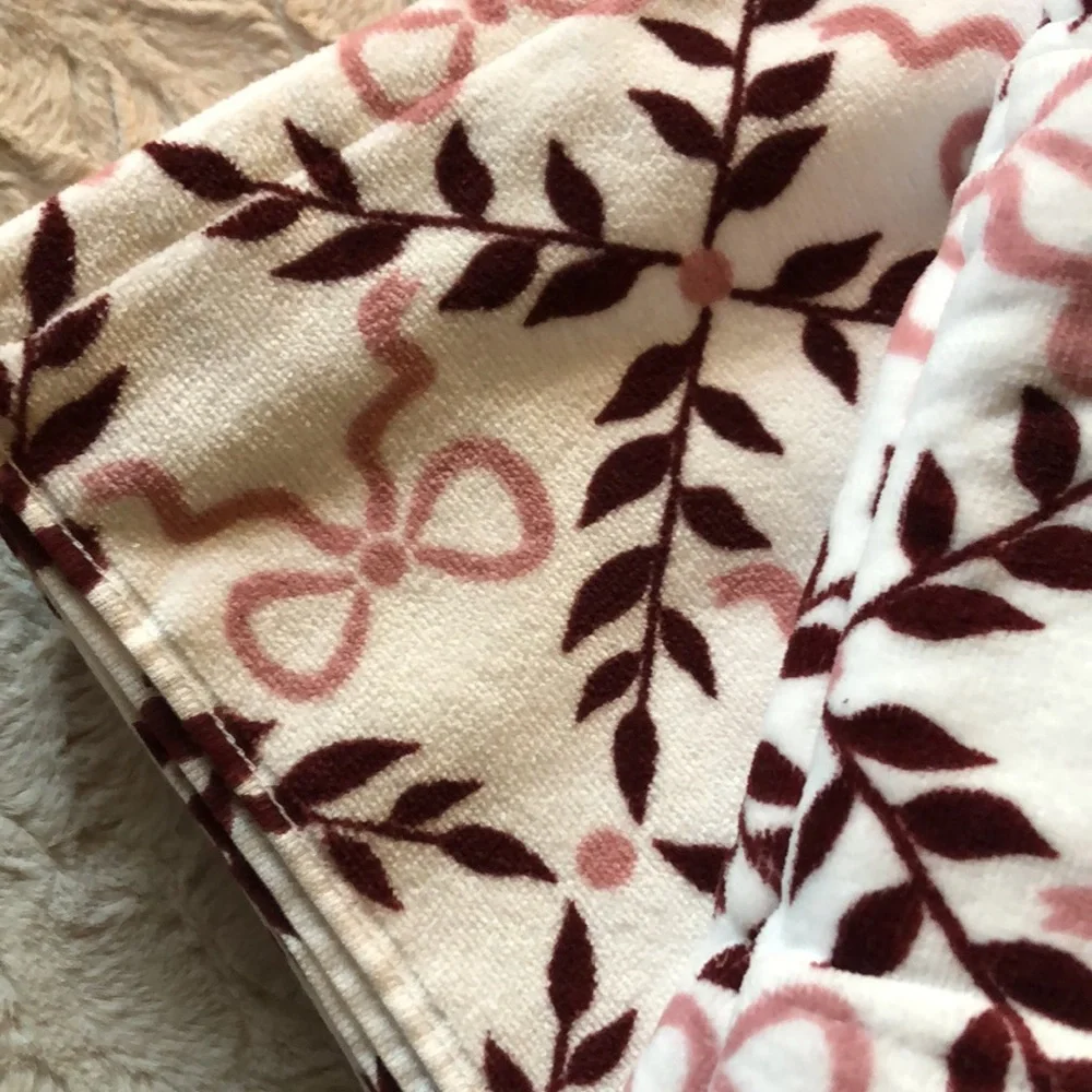 Deborah Connolly BOWS Bath and Hand Towels